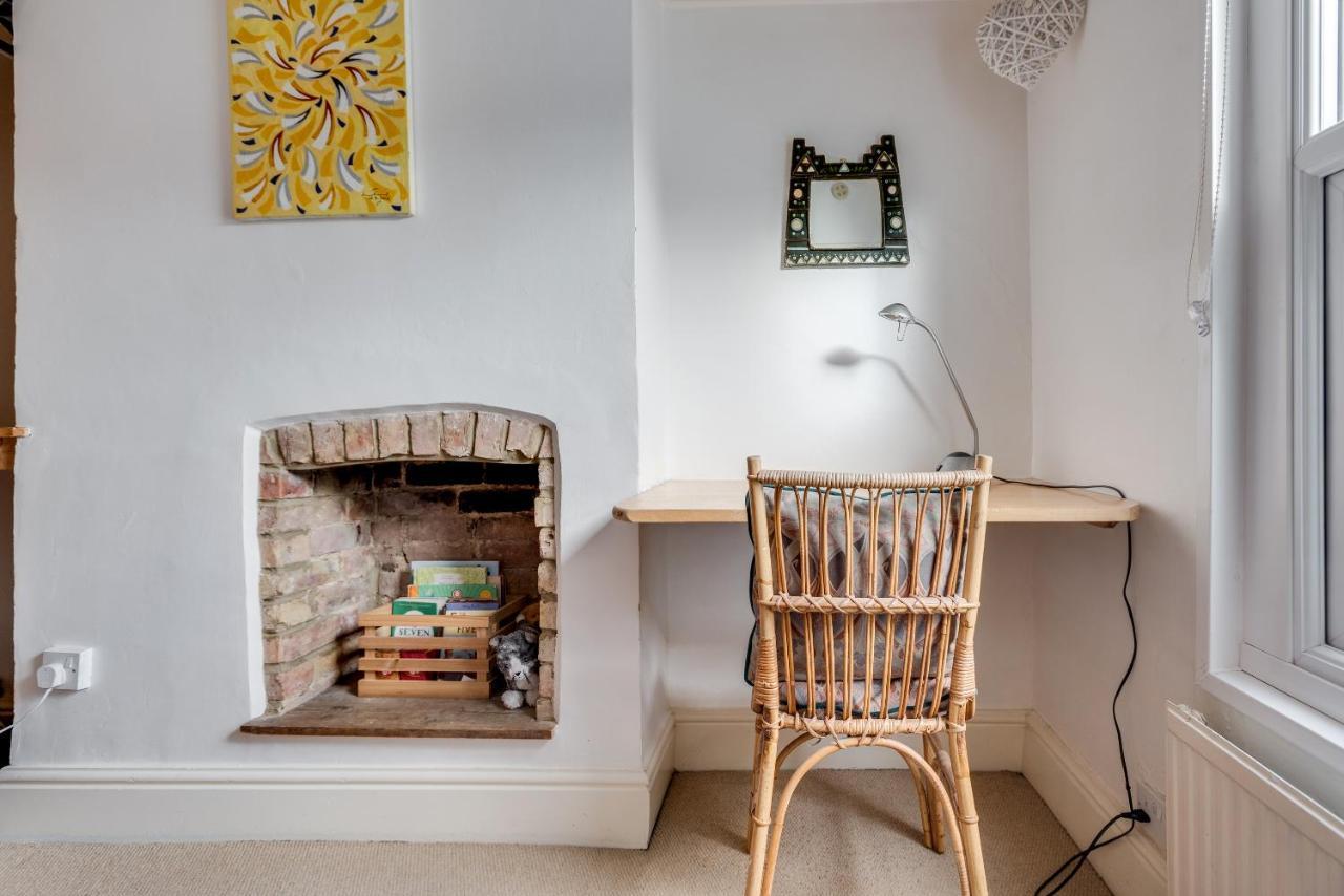 Villa Cosy Victorian Terrace House In Jericho Oxford Esterno foto